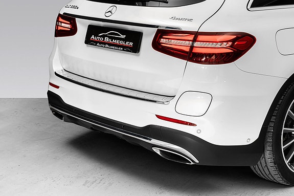 Mercedes-Benz GLC350 e 9 of 30