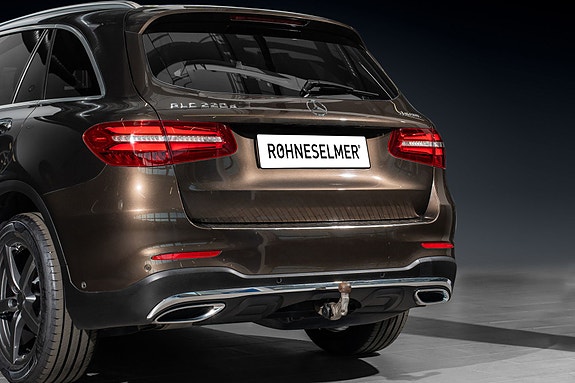 Mercedes-Benz GLC220 d 2 of 5