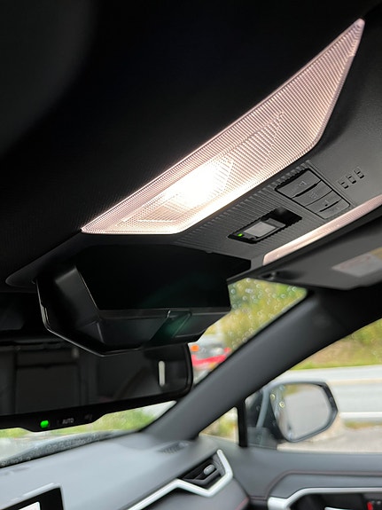 Toyota RAV4 Plug-in Hybrid 14 of 16