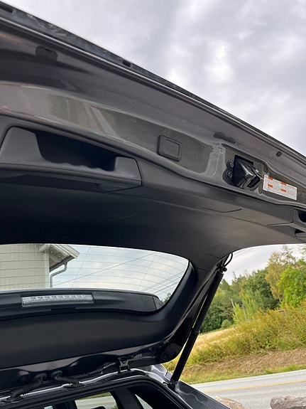 Toyota RAV4 Plug-in Hybrid 7 of 16