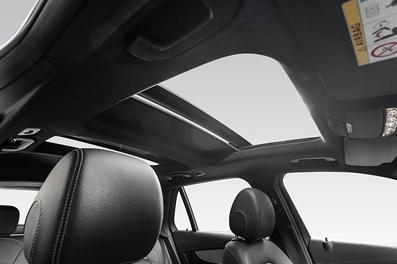 Mercedes-Benz GLC350 e 16 of 30