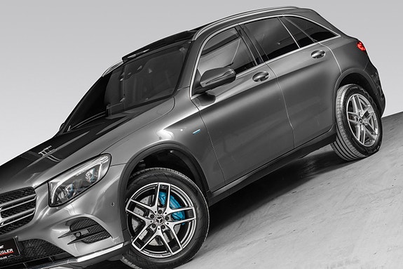 Mercedes-Benz GLC350 e 3 of 30