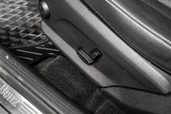 Mercedes-Benz GLC350 e 18 of 30