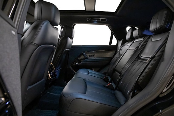Land Rover Range Rover Sport 5 of 5