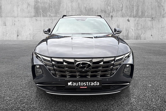 Hyundai Tucson 2 of 19