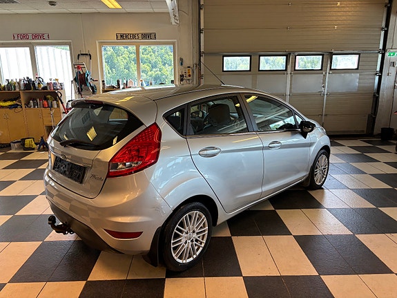 Ford Fiesta 5 of 5