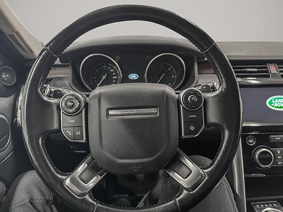 Land Rover Discovery 13 of 30