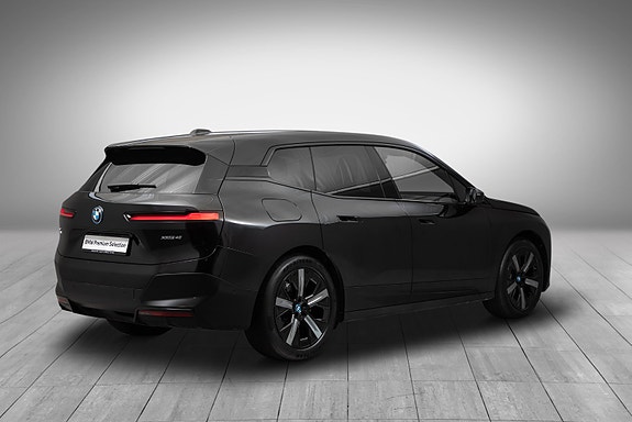 BMW IX40 5 of 5
