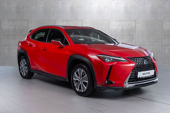 Lexus UX300e 5 of 5
