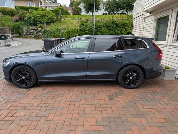 Volvo V60 4 of 5