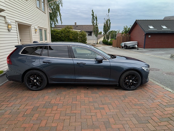 Volvo V60 3 of 5