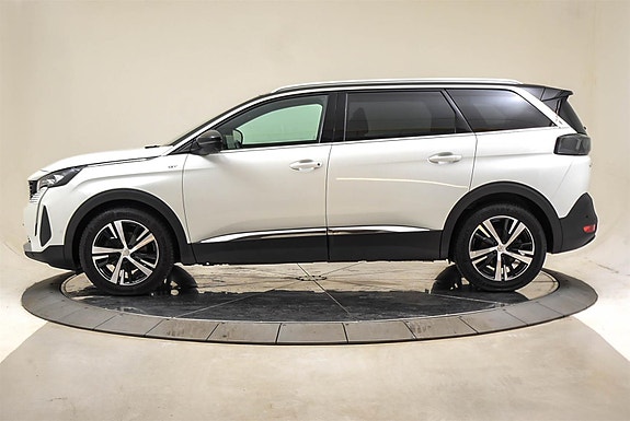 Peugeot 5008 2 of 30