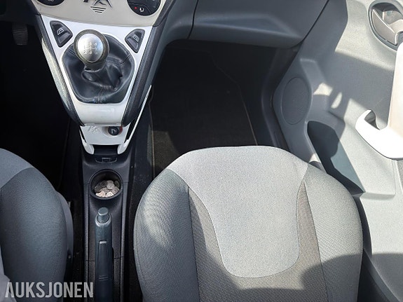 Ford Ka 17 of 21