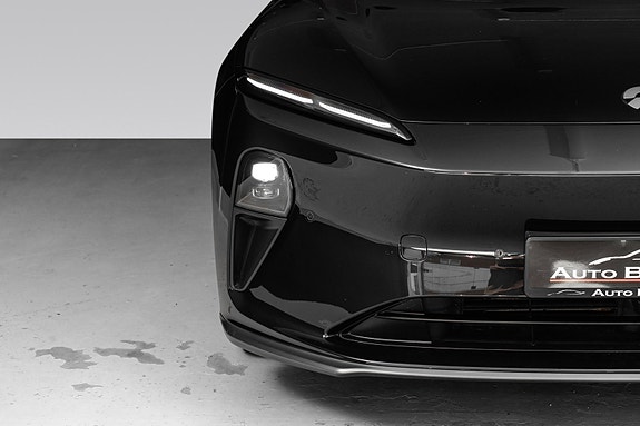 NIO ET5 8 of 30