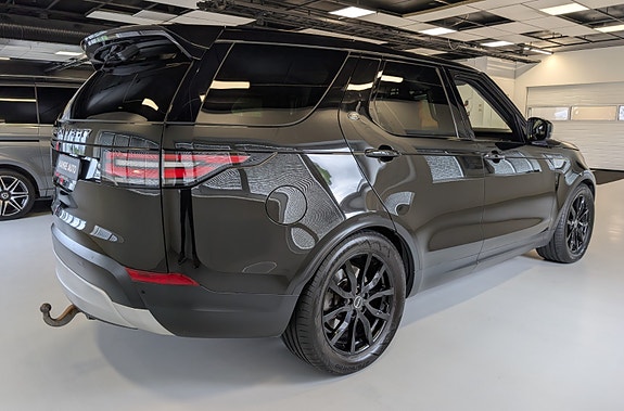 Land Rover Discovery 15 of 30