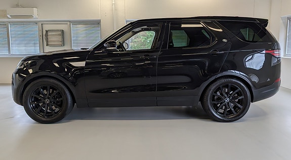 Land Rover Discovery 8 of 30