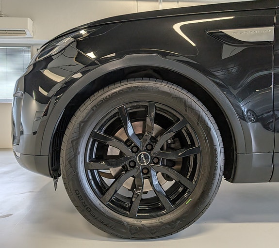 Land Rover Discovery 6 of 30