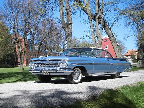 Chevrolet Impala 5 of 5