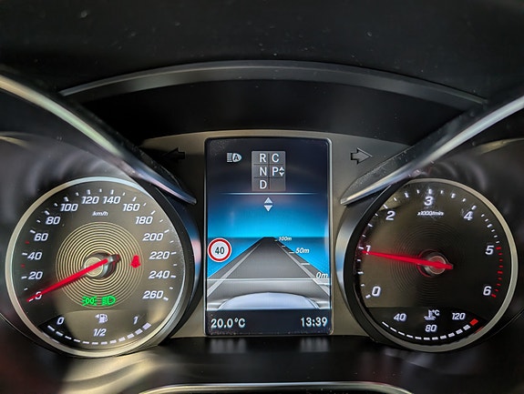 Mercedes-Benz V300 d 29 of 30