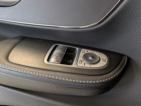 Mercedes-Benz V300 d 22 of 30