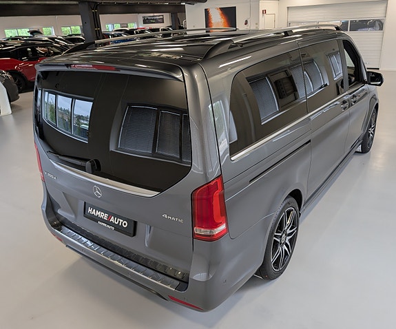 Mercedes-Benz V300 d 13 of 30