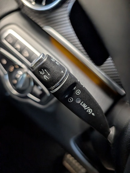 Mercedes-Benz V300 d 27 of 30