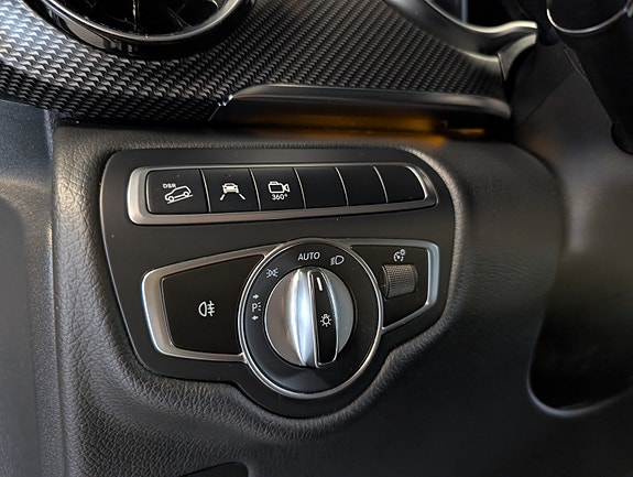Mercedes-Benz V300 d 21 of 30