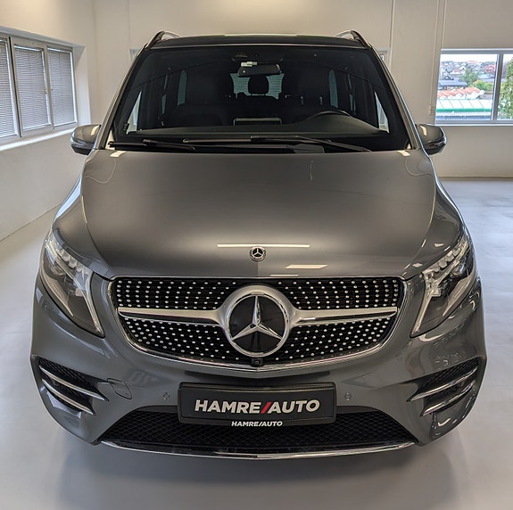Mercedes-Benz V300 d 7 of 30