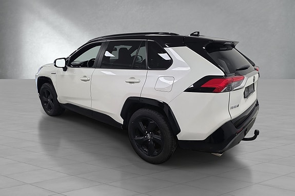 Toyota RAV4 5 of 5