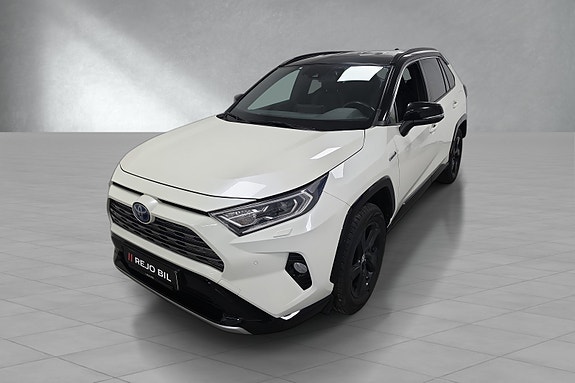 Toyota RAV4 2 of 5