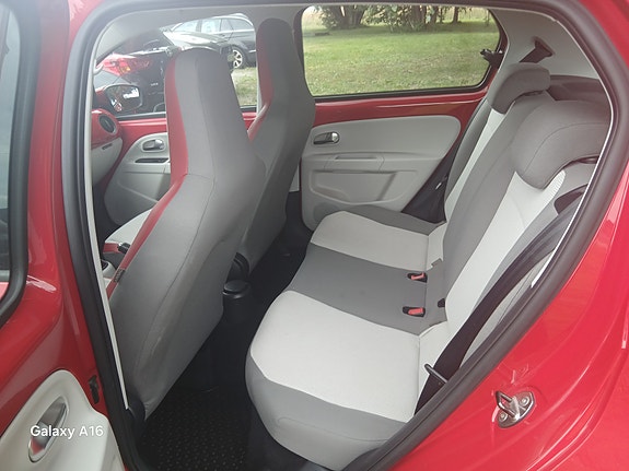 Volkswagen UP! 8 of 20