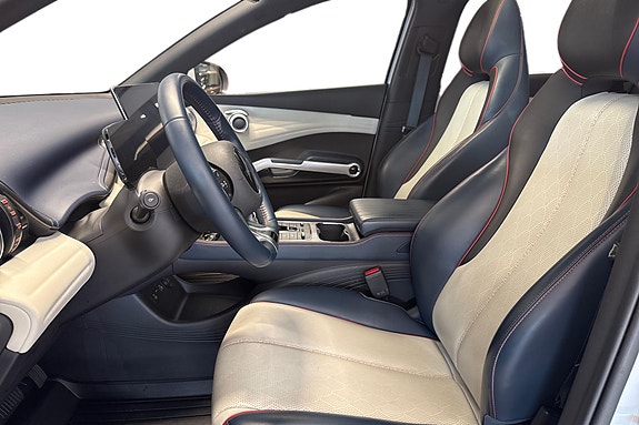 BYD Atto 3 8 of 21