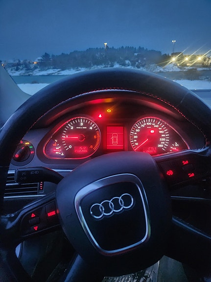 Audi A6 4 of 5