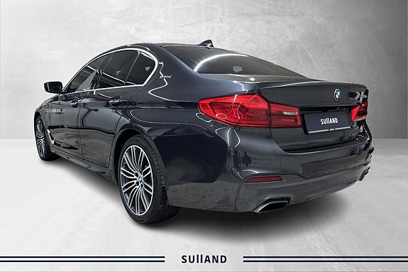 BMW 530e 3 of 5