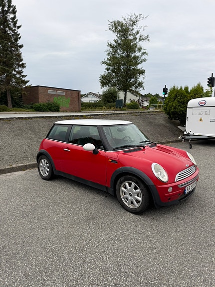 MINI Cooper 3 of 5