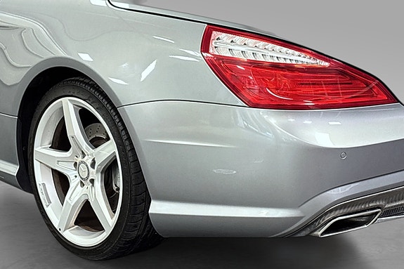 Mercedes-Benz SL500 13 of 30