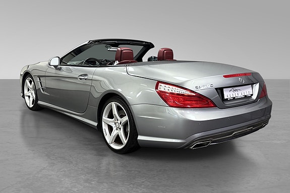 Mercedes-Benz SL500 11 of 30