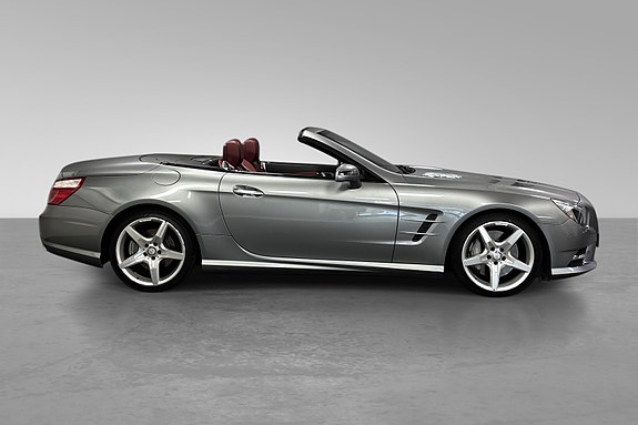 Mercedes-Benz SL500 3 of 30