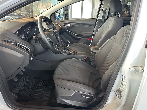 Ford Focus 7 of 20