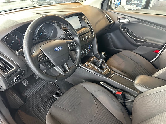 Ford Focus 8 of 20