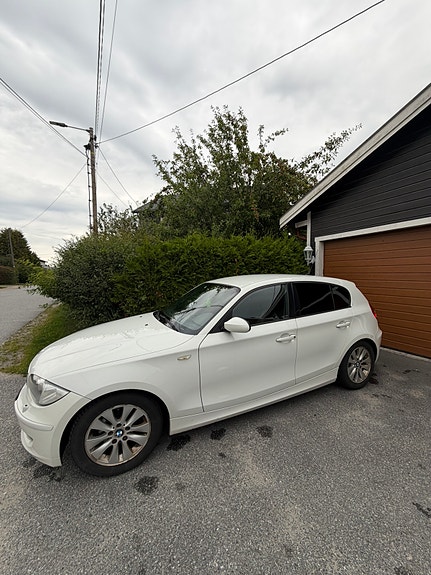 BMW 116i 9 of 15