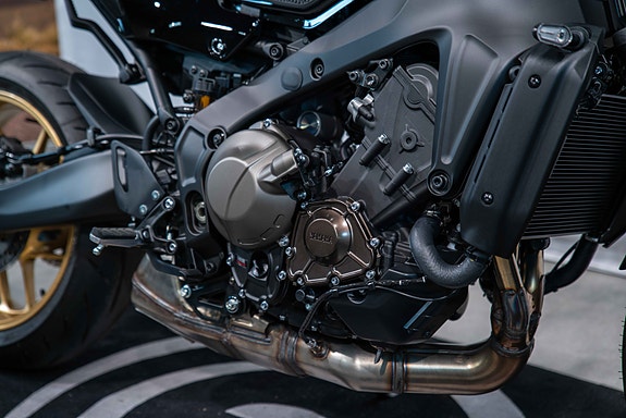 Yamaha XSR900 - kun gått 35 milometer, med varmeholker, kneepads, tanpad og kort skiltbrakett 5 of 16