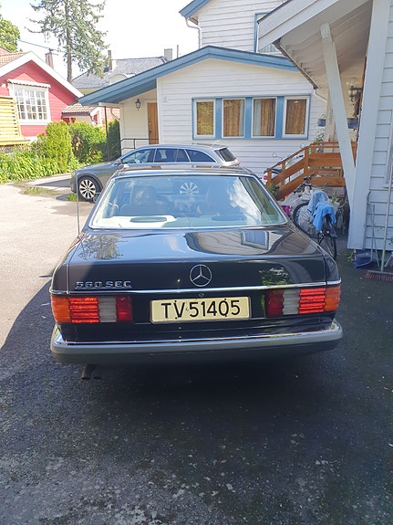 Mercedes-Benz 560 SEC 4 of 5