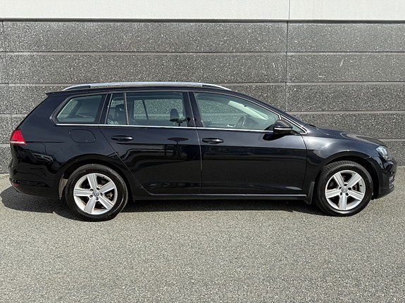 Volkswagen Golf VII 2 of 5