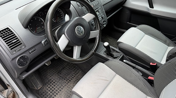 Volkswagen Polo Cross 11 of 27