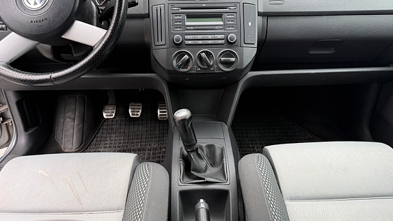 Volkswagen Polo Cross 21 of 27
