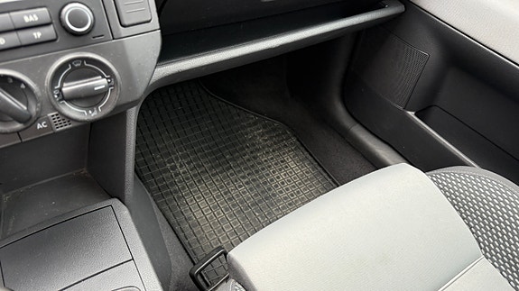 Volkswagen Polo Cross 24 of 27