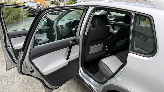 Volkswagen Polo Cross 9 of 27