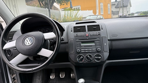 Volkswagen Polo Cross 18 of 27