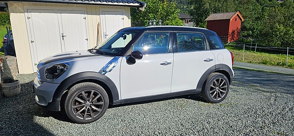 MINI Countryman Cooper D 3 of 5